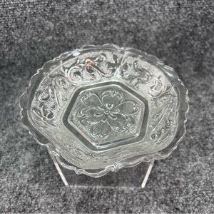 Vintage Indiana Tiara Sandwich Clear Glass Hexagon Candy Dish Dessert Bowl 6.5”